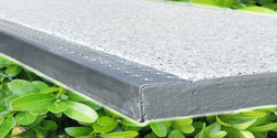 mineralit freitragende Treppenstufen aus Polymerbeton mit Edelstahl Antrittskante