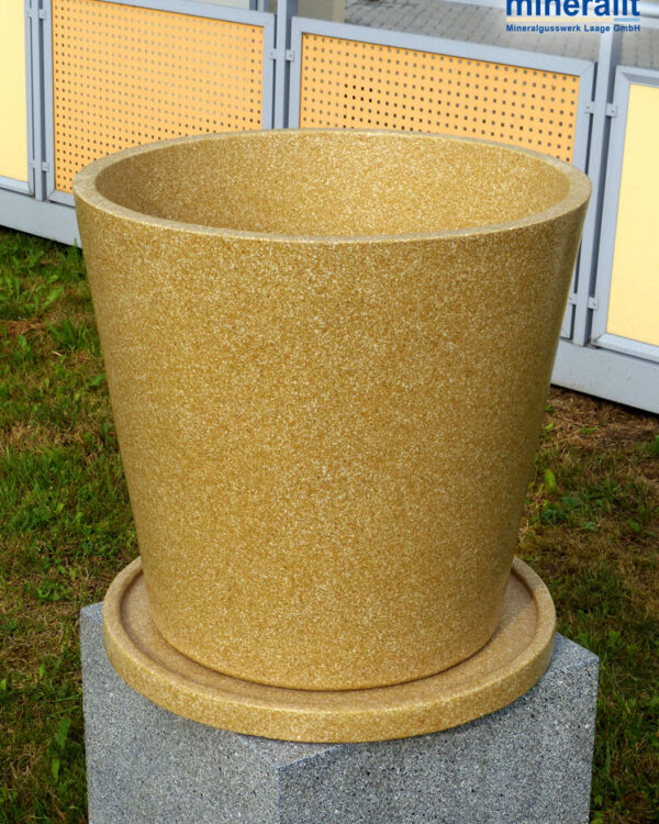 runde pflanzkübel aus Polymerbeton